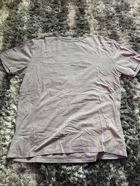 Cuts Clothing Men's Crew Neck Tee in Light Lavender
